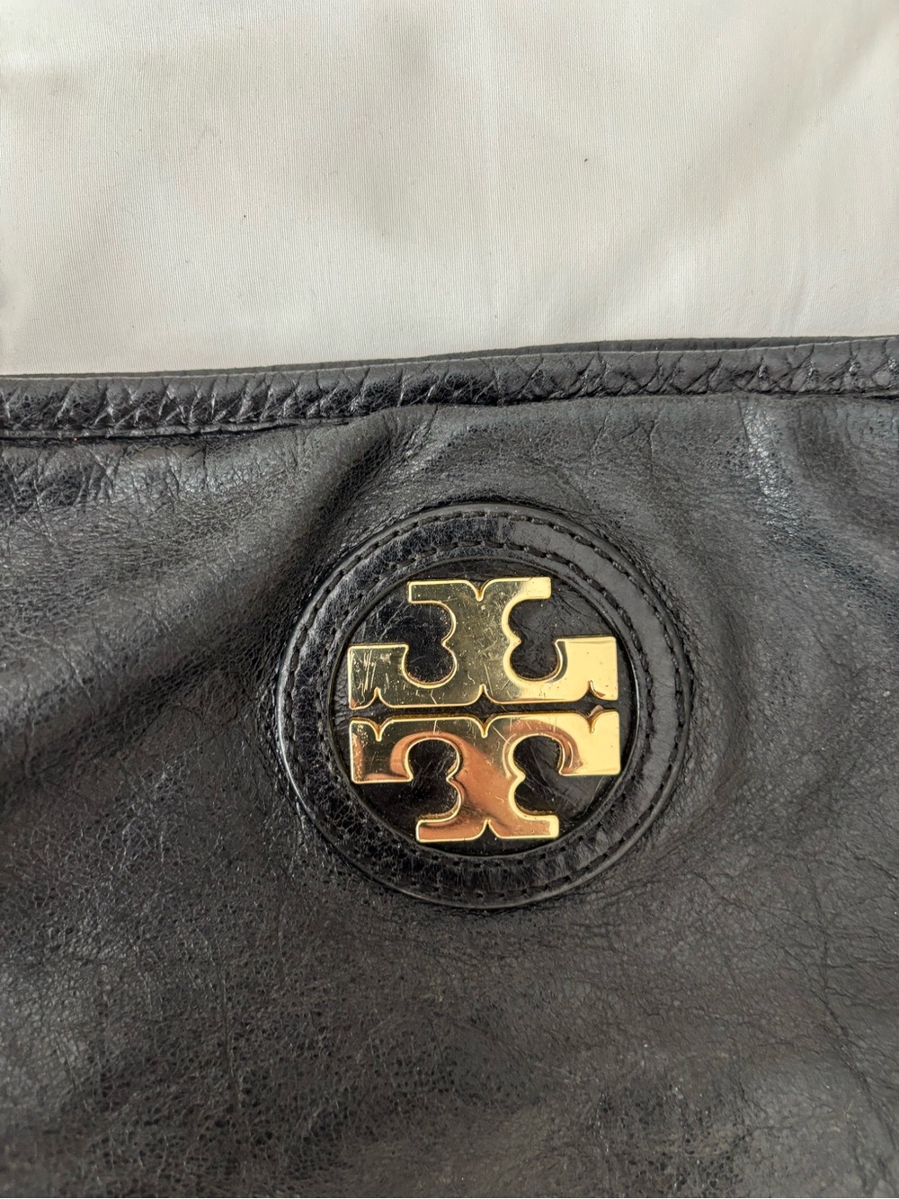 Tory Burch Amanda Fold Over Messenger / Crossbody Bag - Picture 4 of 7